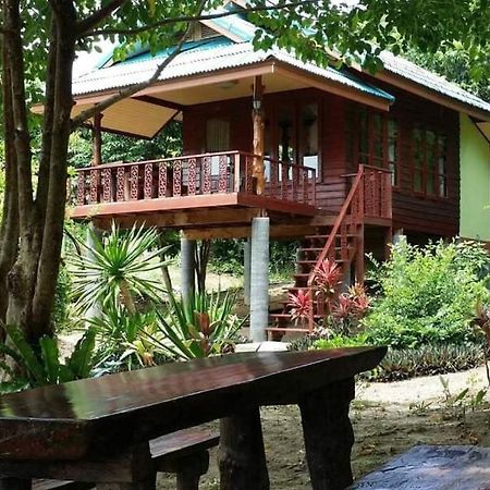 Koh Phaluay Eco Resort Сурат Тхани Екстериор снимка